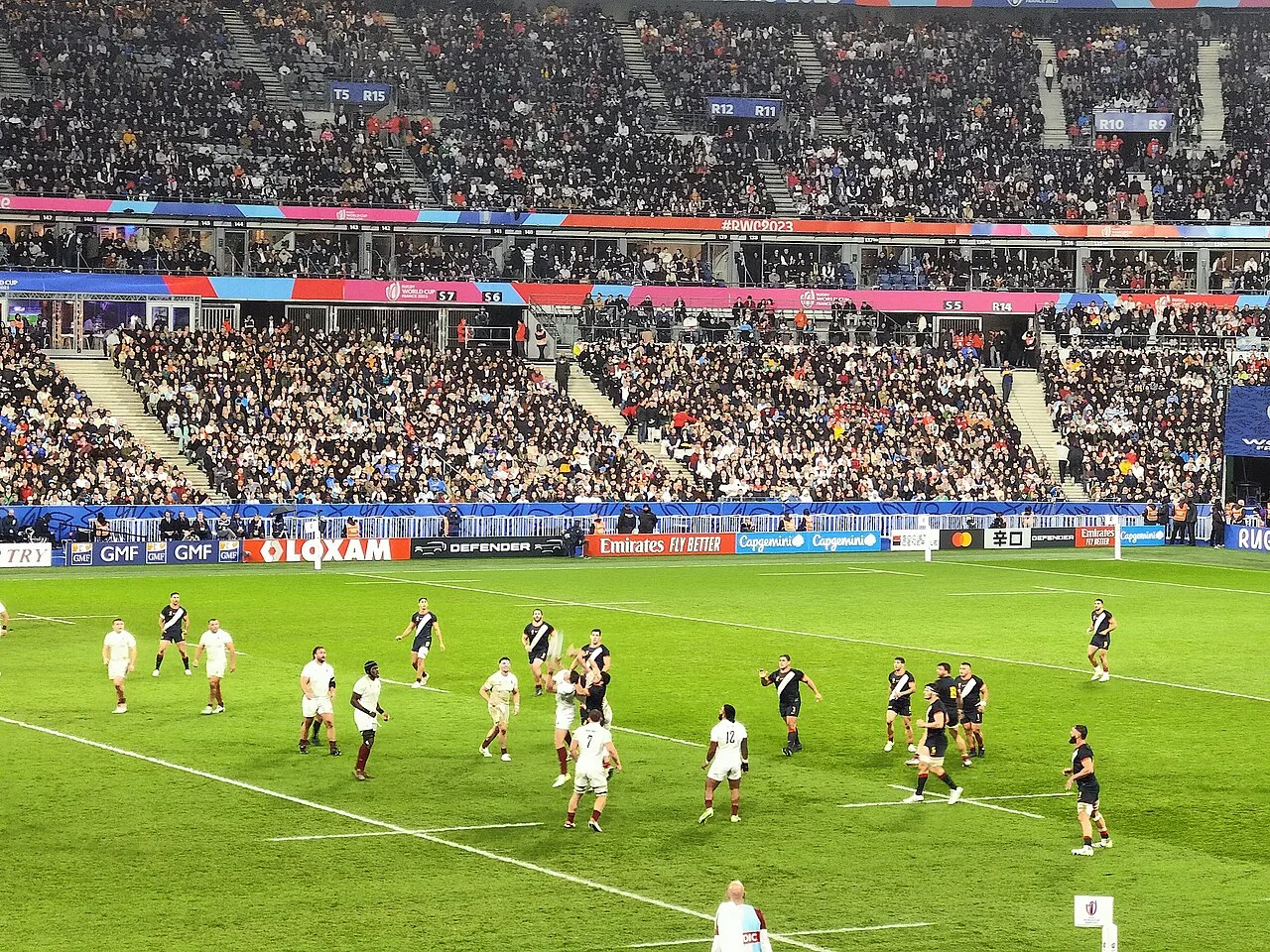 Argentina Beats England