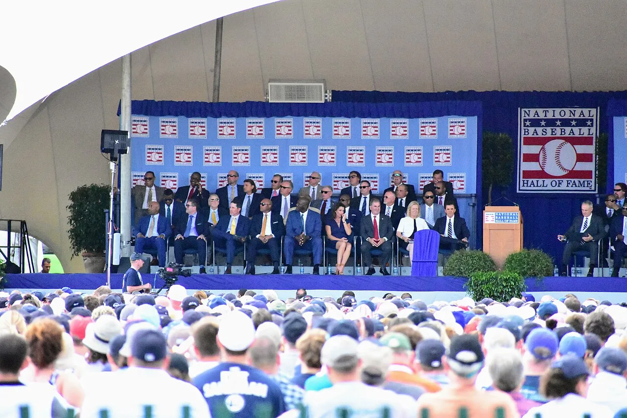 Baseball Hall of Fame Inducts Beltrán, Jones, and Kent