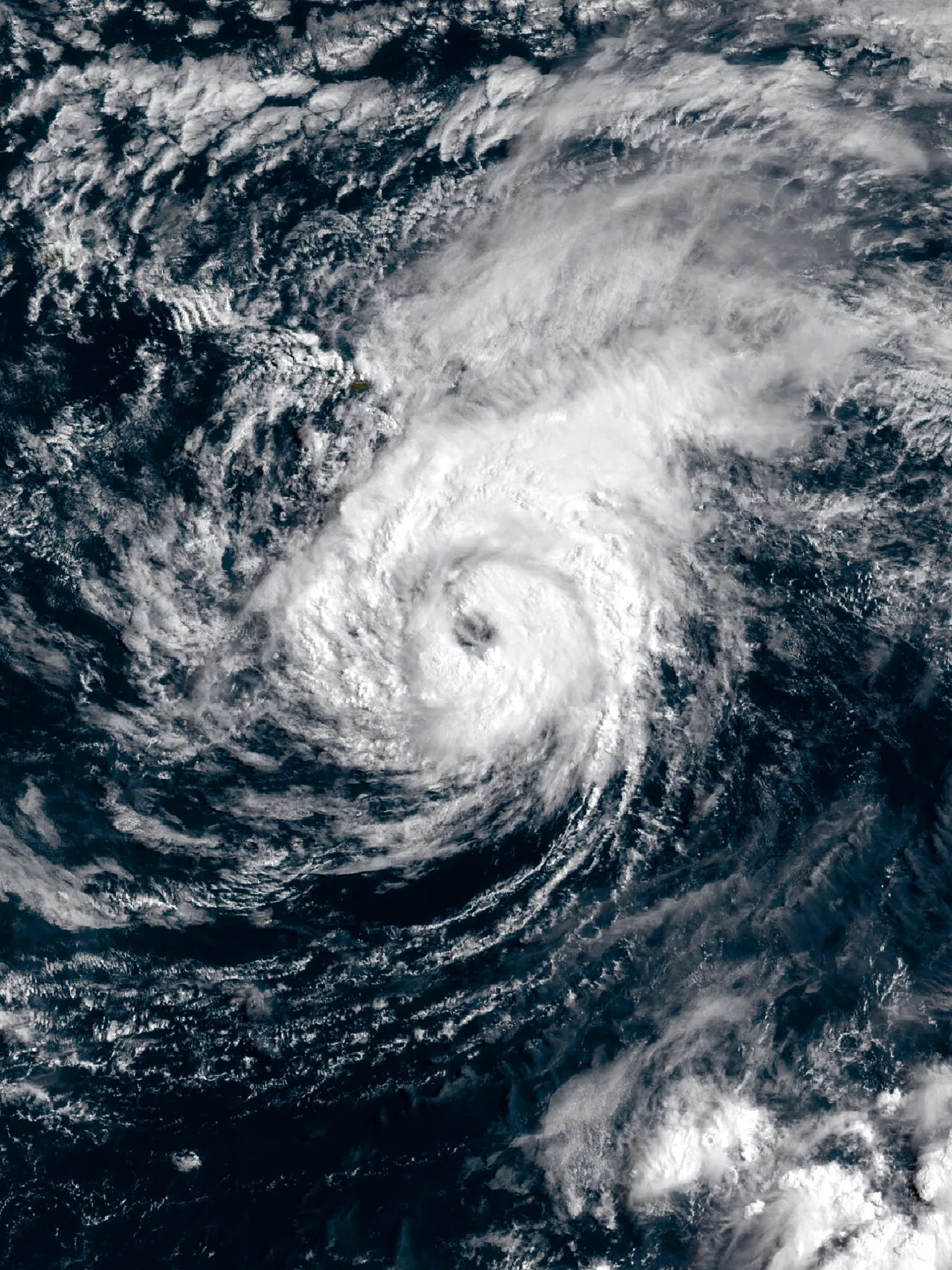 Hurricane Lala Hits Hawaii