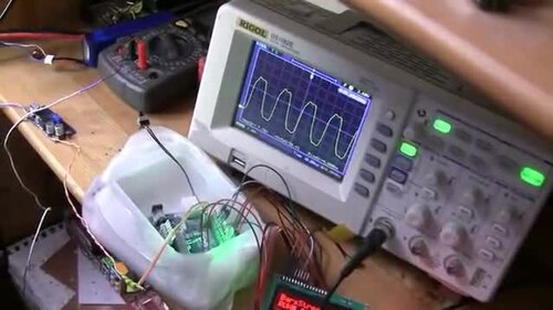 Liquid Computers: Physicists Turn Chaotic Particles into Fluid Hardware