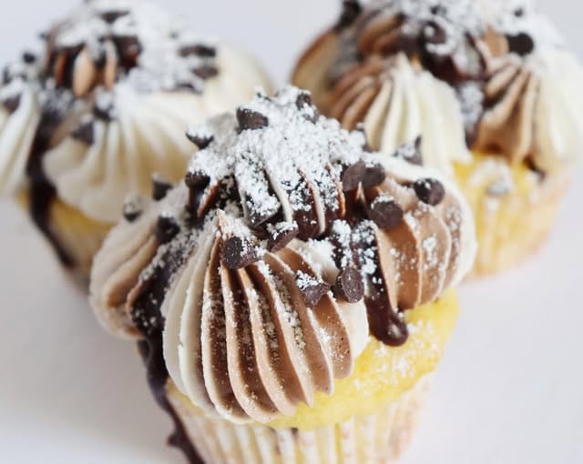 Cannoli Cupcake Recipes: A Sweet Italian Delight