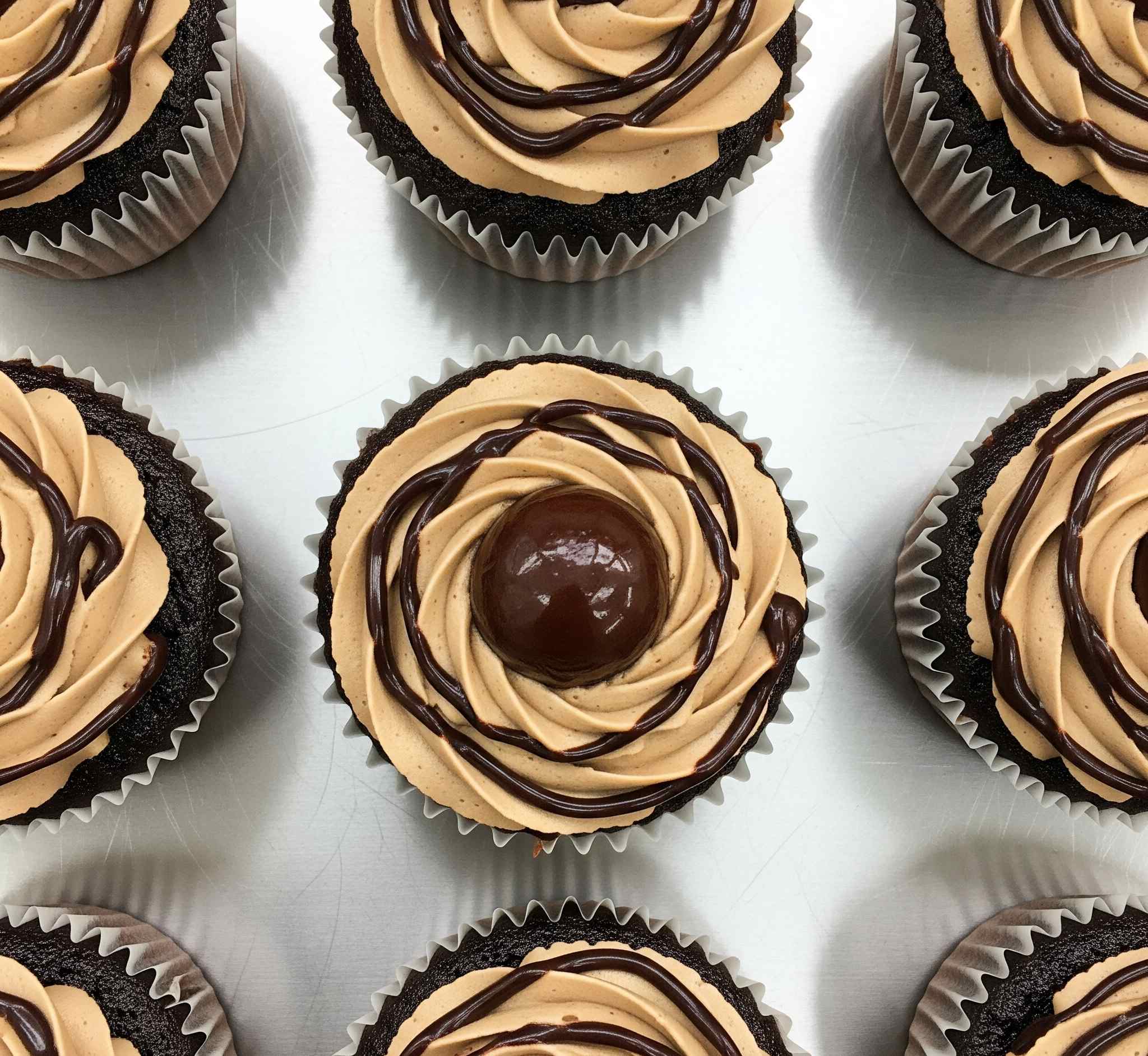 Chocolate Cupcakes with Mocha Muttercream Frosting 